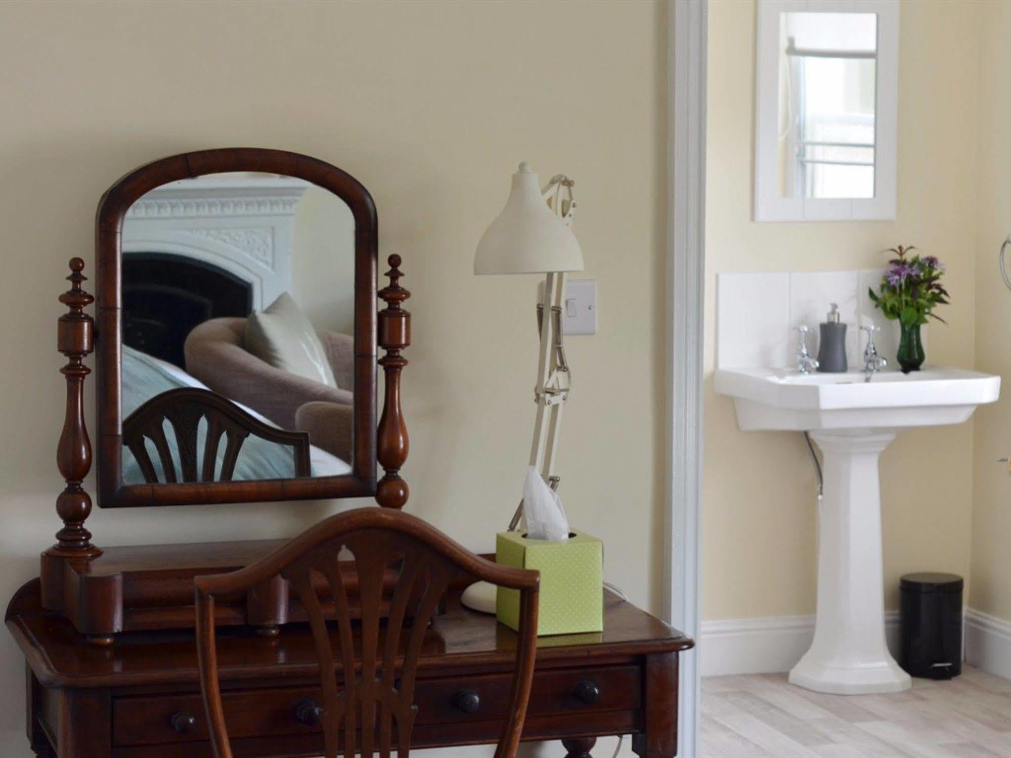 Fern Bank Bed & Breakfast Great Rowsley Bagian luar foto